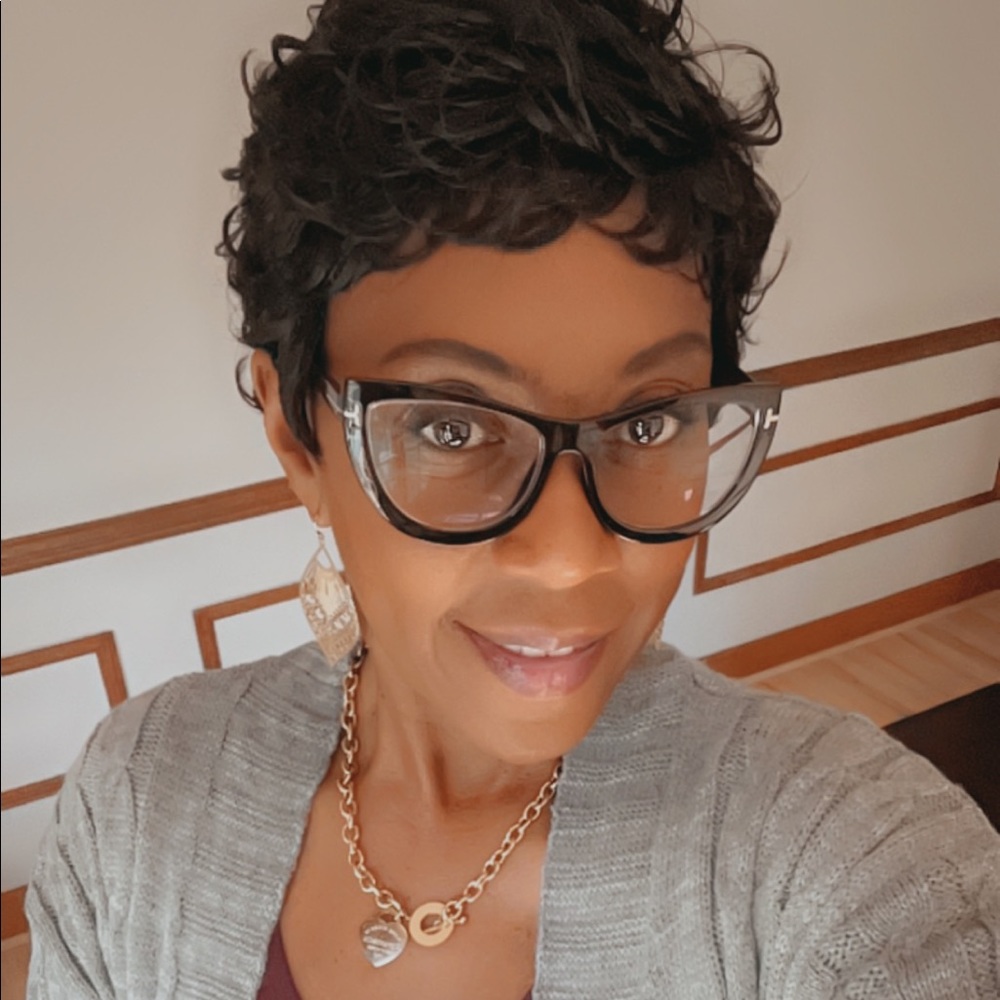 Meet your Posher, Andrea